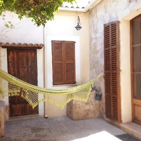 Es Llimoner - Charming House In Holiday home